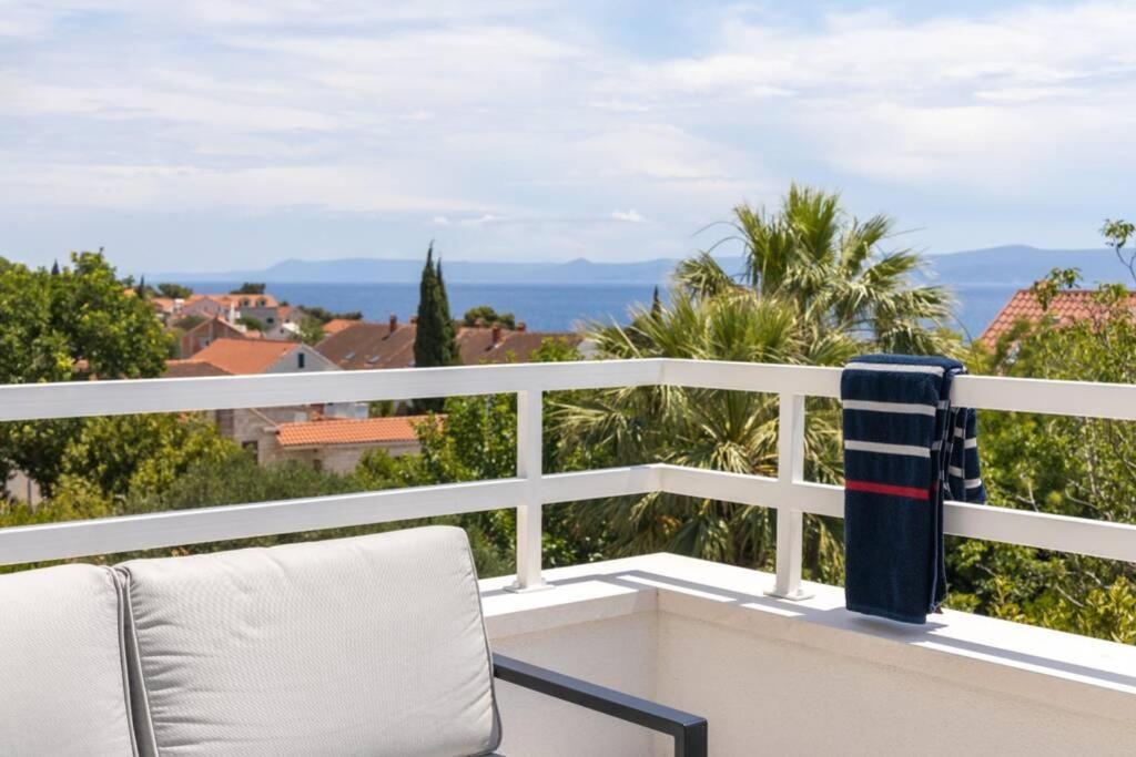 Holiday in Bol **** green Appartement Buitenkant foto