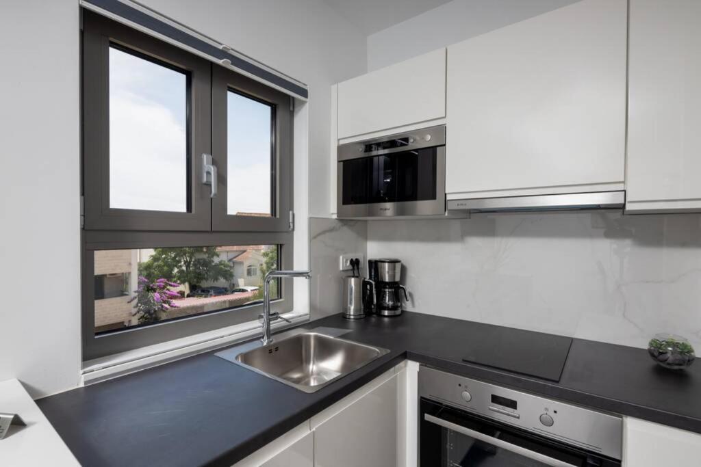 Holiday in Bol **** green Appartement Buitenkant foto