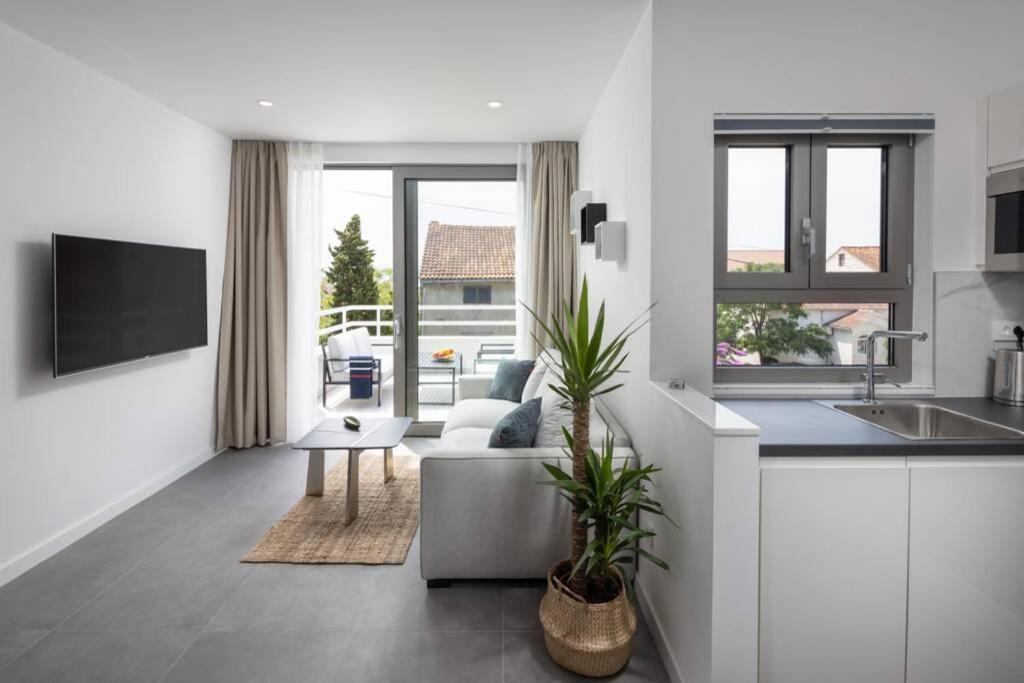 Holiday in Bol **** green Appartement Buitenkant foto